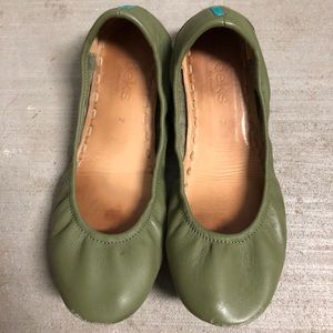Tieks Flats, Olive size 7